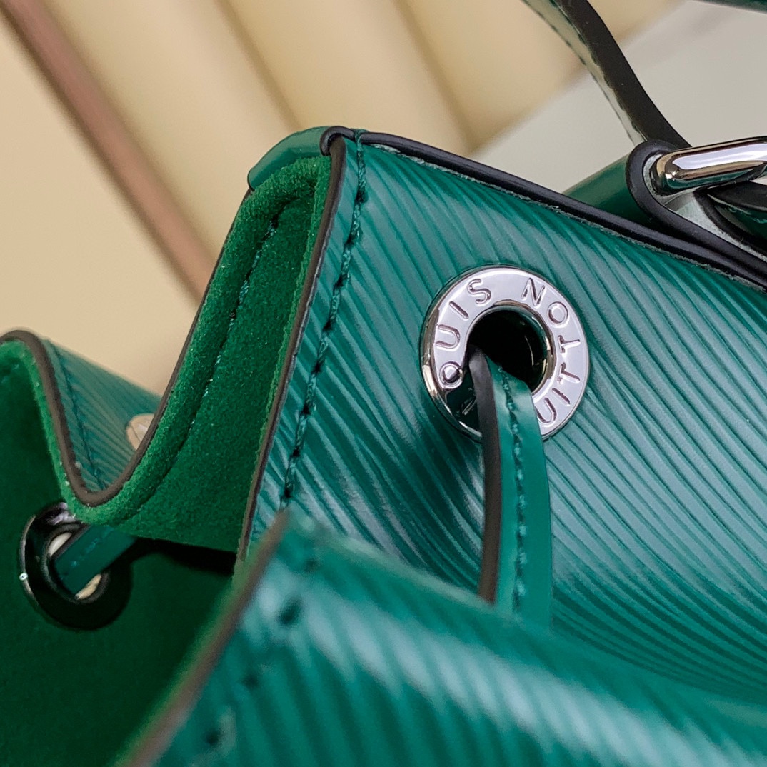 Louis Vuitton Noé BB Bucket Bag Epi Leather Green with Monogram Wallet 5 i1730648798 7381 8