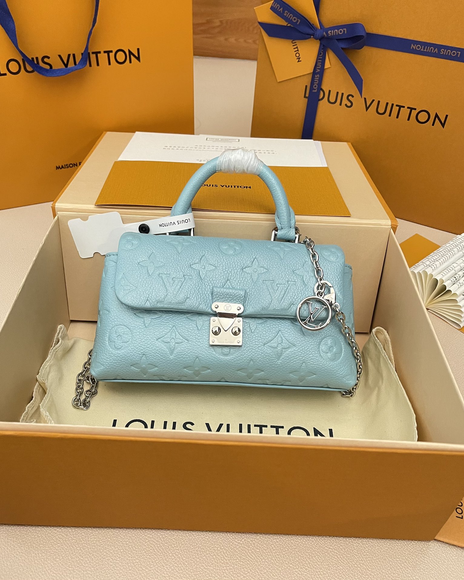 Louis Vuitton Bolsos de mano Negro Azul Blanco Empreinte​ Cadena M12144