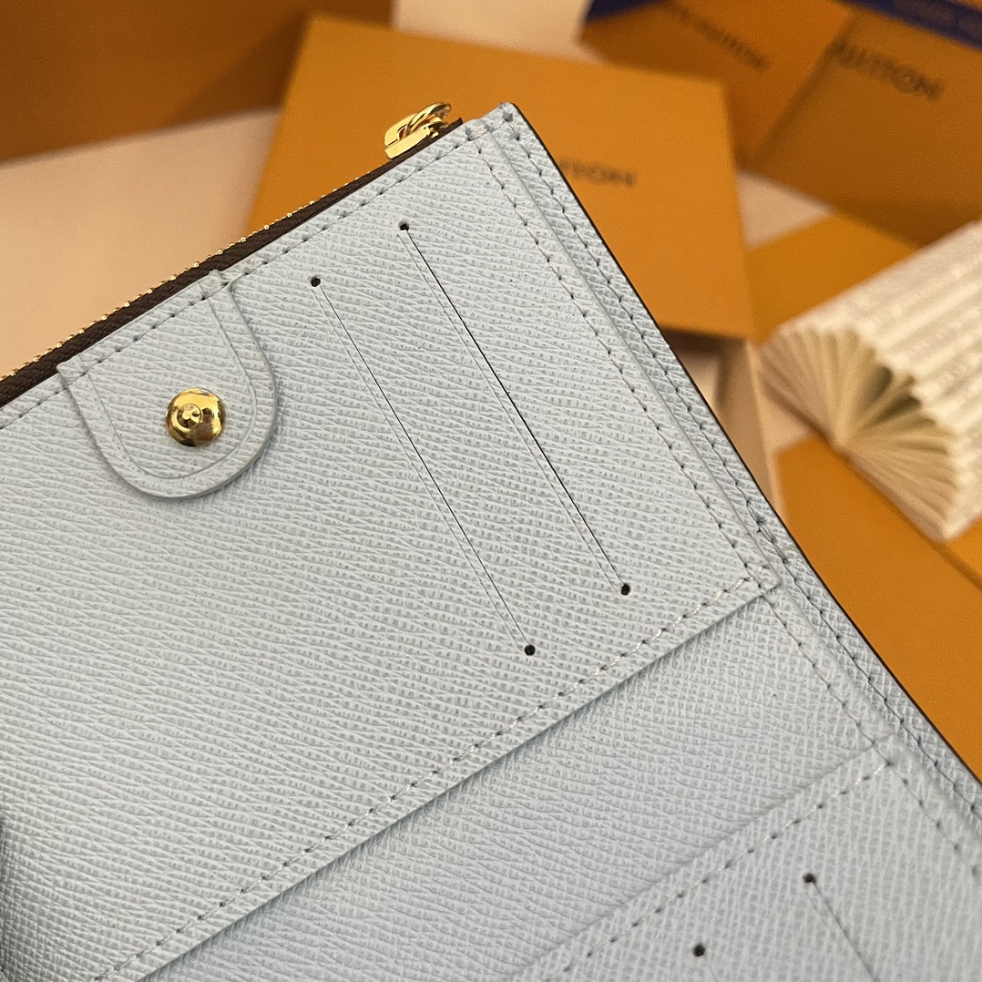 Louis Vuitton Lisa Wallet Monogram Canvas Snow Show Limited Edition 9 i1731334091 725 1