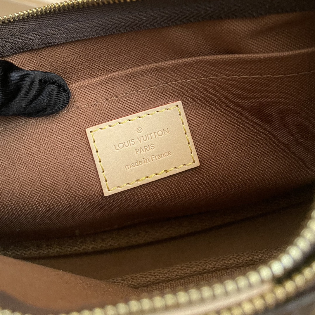 Louis Vuitton Multi Pochette Accessoires Monogram Canvas Crossbody Bag 9 i1731564401 349 3