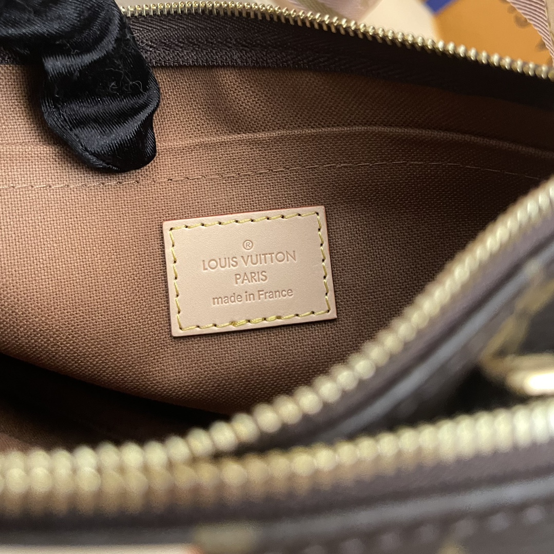 Louis Vuitton Multi Pochette Accessories Monogram Canvas Crossbody Bag 9 i1731821432 7812 2
