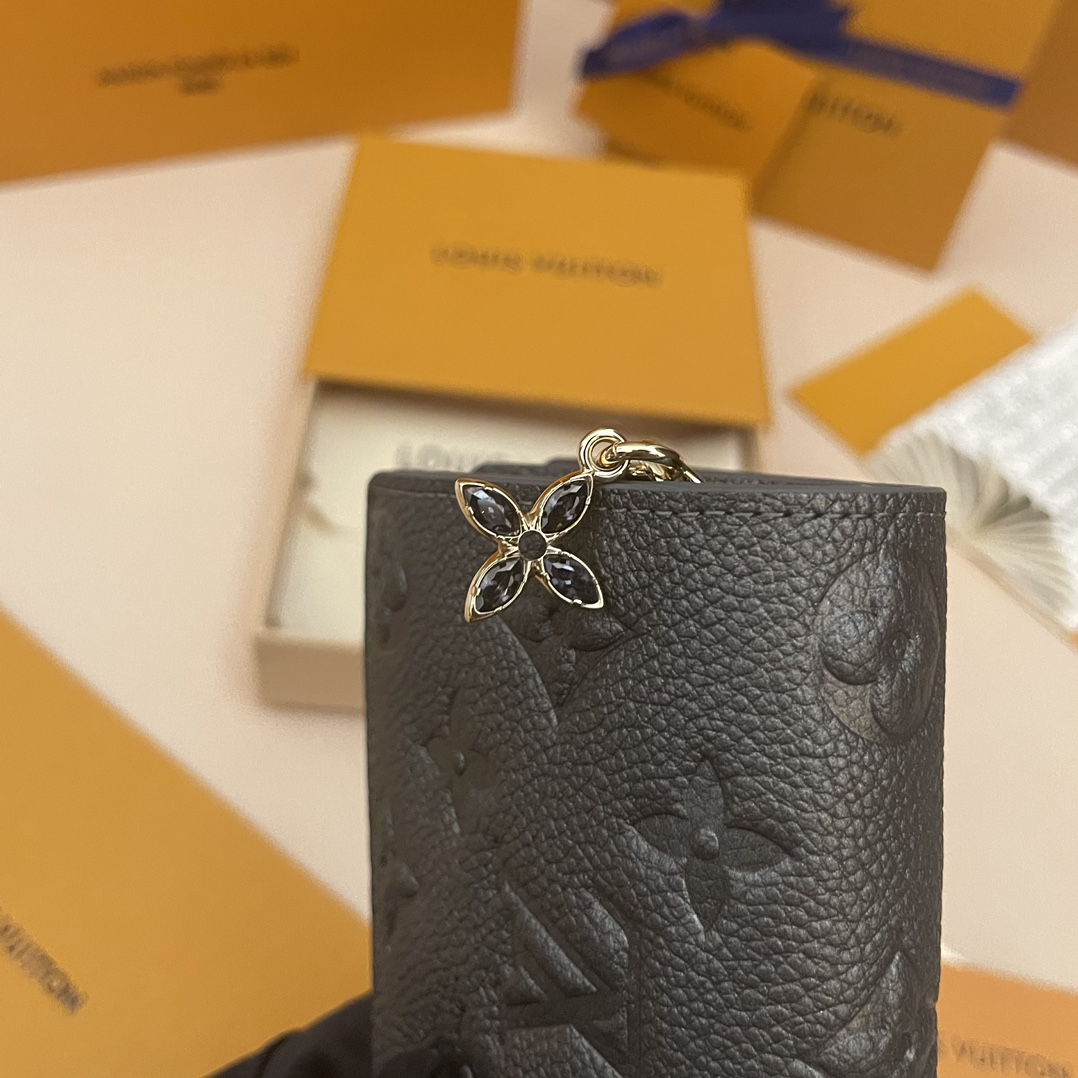 Louis Vuitton Cléa Compact Wallet - Monogram Empreinte Leather 5 i1731853261 5608 2