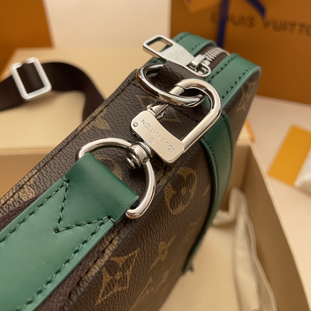 Louis Vuitton Trio Messenger Bag Monogram Macassar Canvas with Leather Trim 6 i1733321307 2737 0