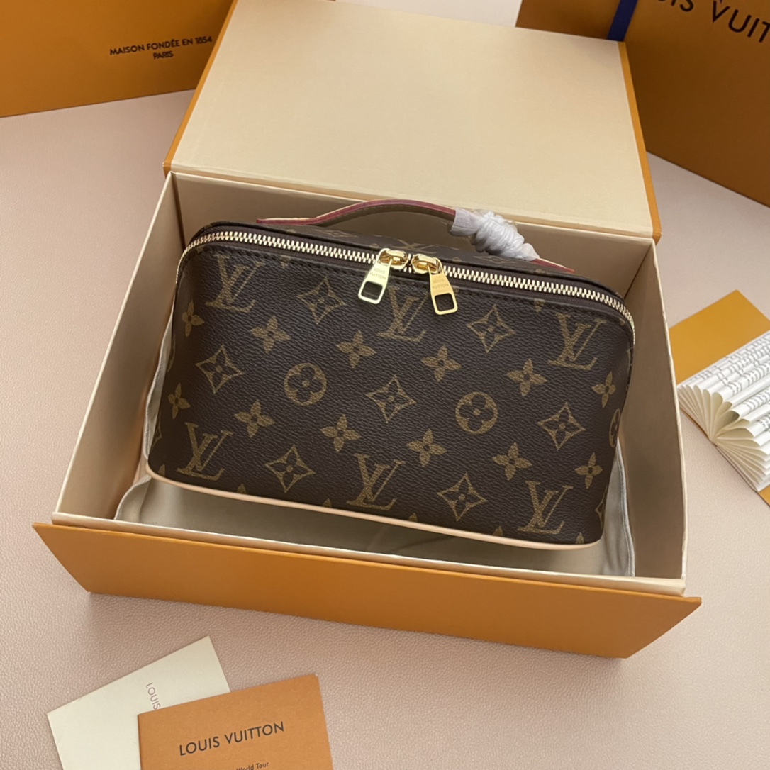 Louis Vuitton Toiletry Pouch Monogram Canvas Travel Bag, 24 x 13 x 13 cm 1 i1733490318 1082 0