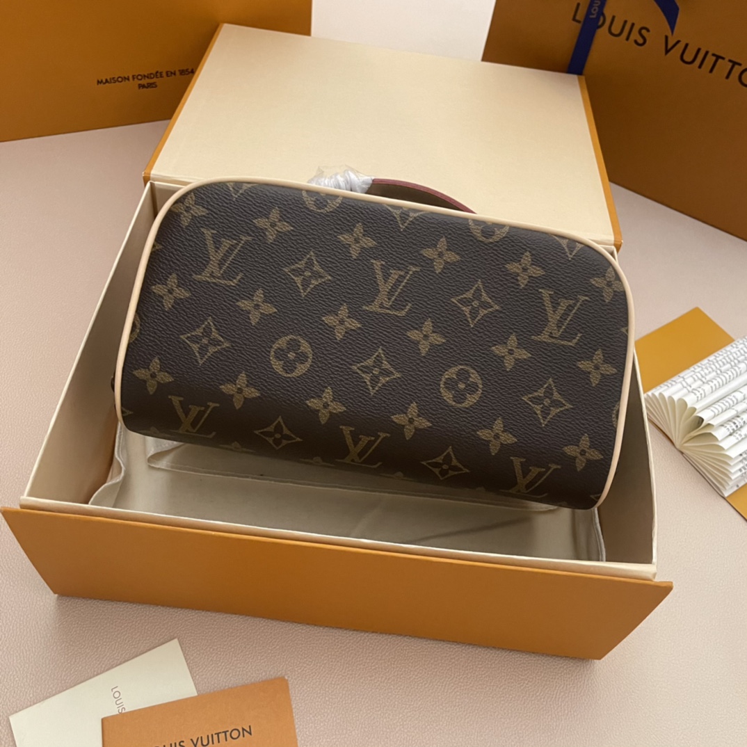 Louis Vuitton Toiletry Pouch Monogram Canvas Travel Bag, 24 x 13 x 13 cm 2 i1733490318 7163 3