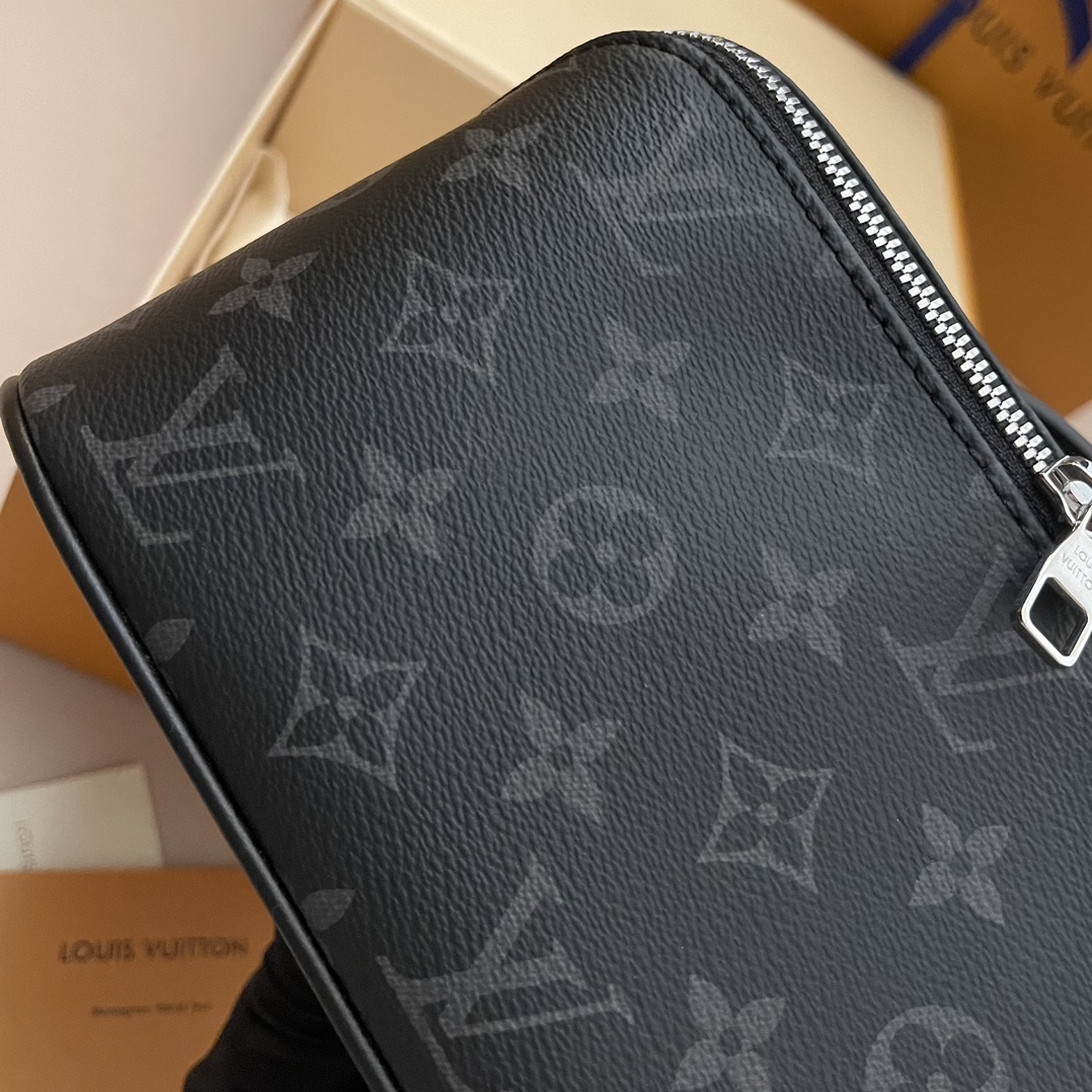 Louis Vuitton Toiletry Bag 26 with Monogram Shadow, Black Leather 8 i1733490347 47 8