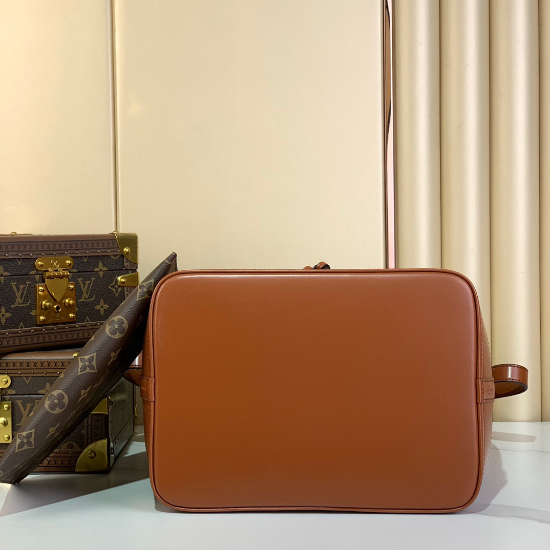Louis Vuitton Noé MM Bucket Bag Epi Leather Brown with Removable Wallet 8 i1735891243738 5702 0 7