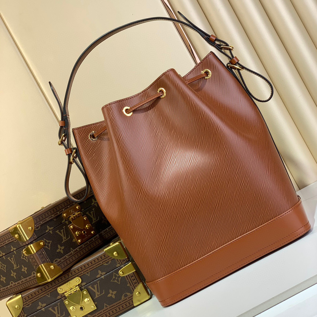 Louis Vuitton Noé MM Bucket Bag Epi Leather Brown with Removable Wallet 2 i1735891243746 7934 0 1