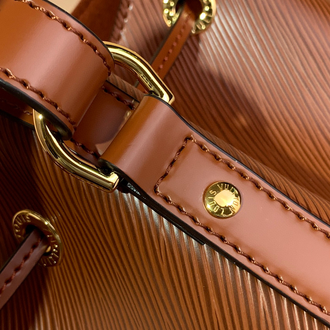 Louis Vuitton Noé MM Bucket Bag Epi Leather Brown with Removable Wallet 4 i1735891243751 1996 0 3