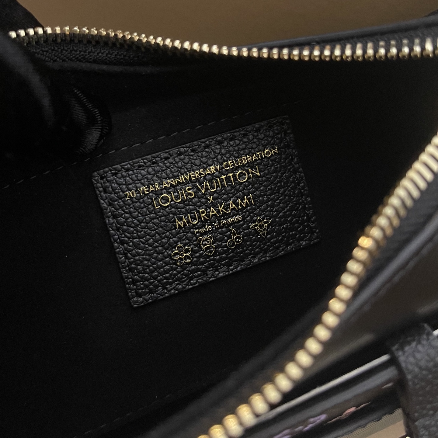 Louis Vuitton Black Epi Leather Handbag with Murakami Coin Purse 9 i1737363138600 5713 0 8