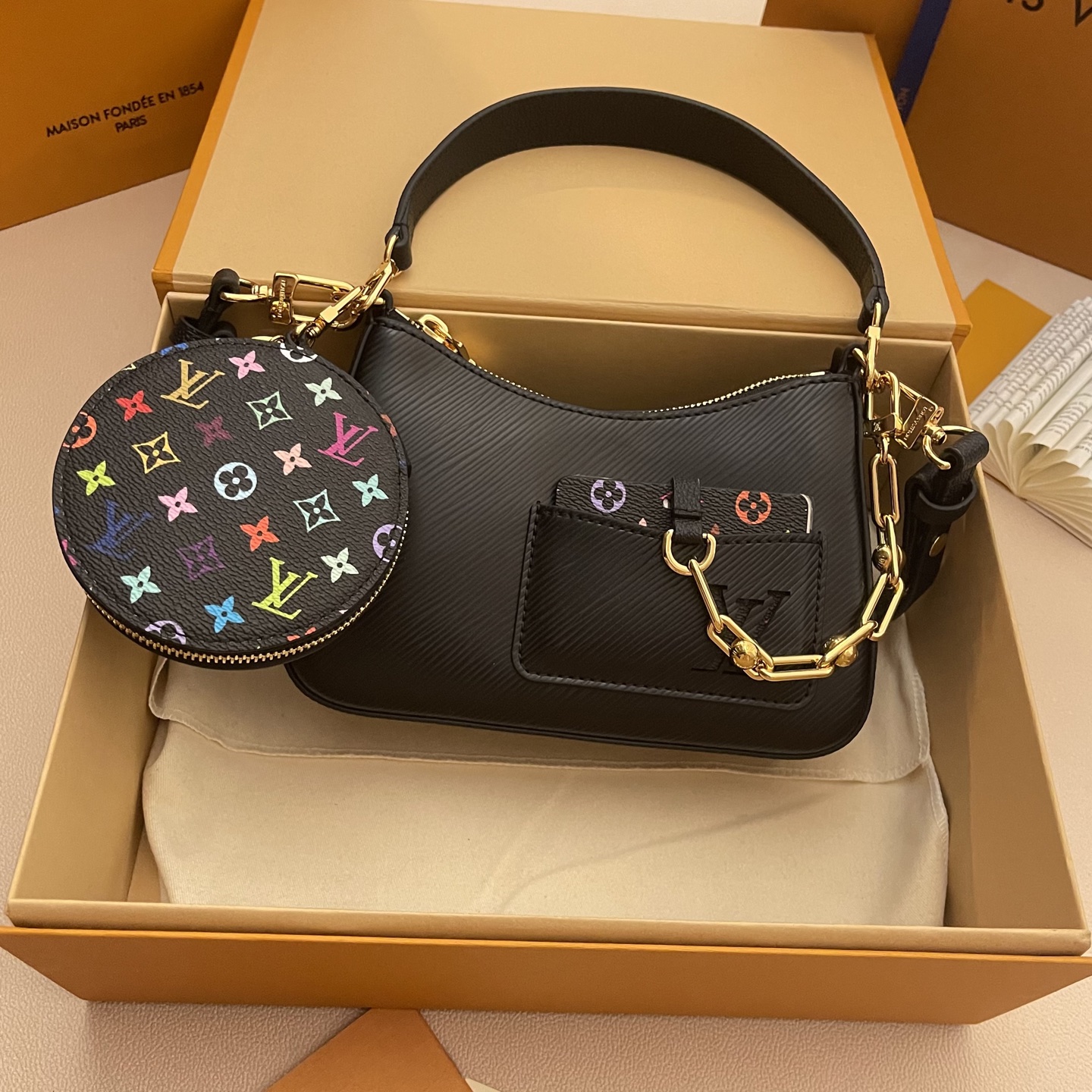 Louis Vuitton Black Epi Leather Handbag with Murakami Coin Purse 1 i1737363138681 6280 0 0