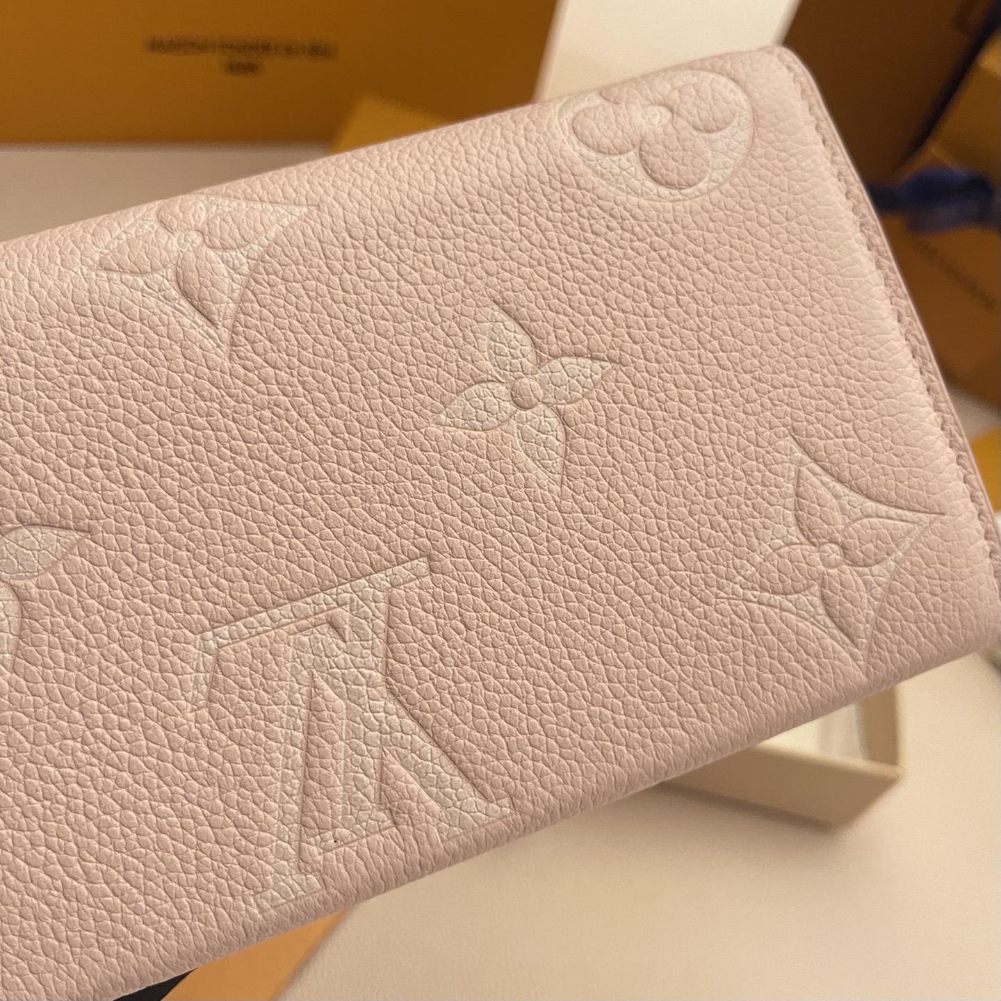 Louis Vuitton Sarah Wallet in Monogram Empreinte Leather, Pink, 19 x 10.5 cm 6 i1741017710020 1773 0 4