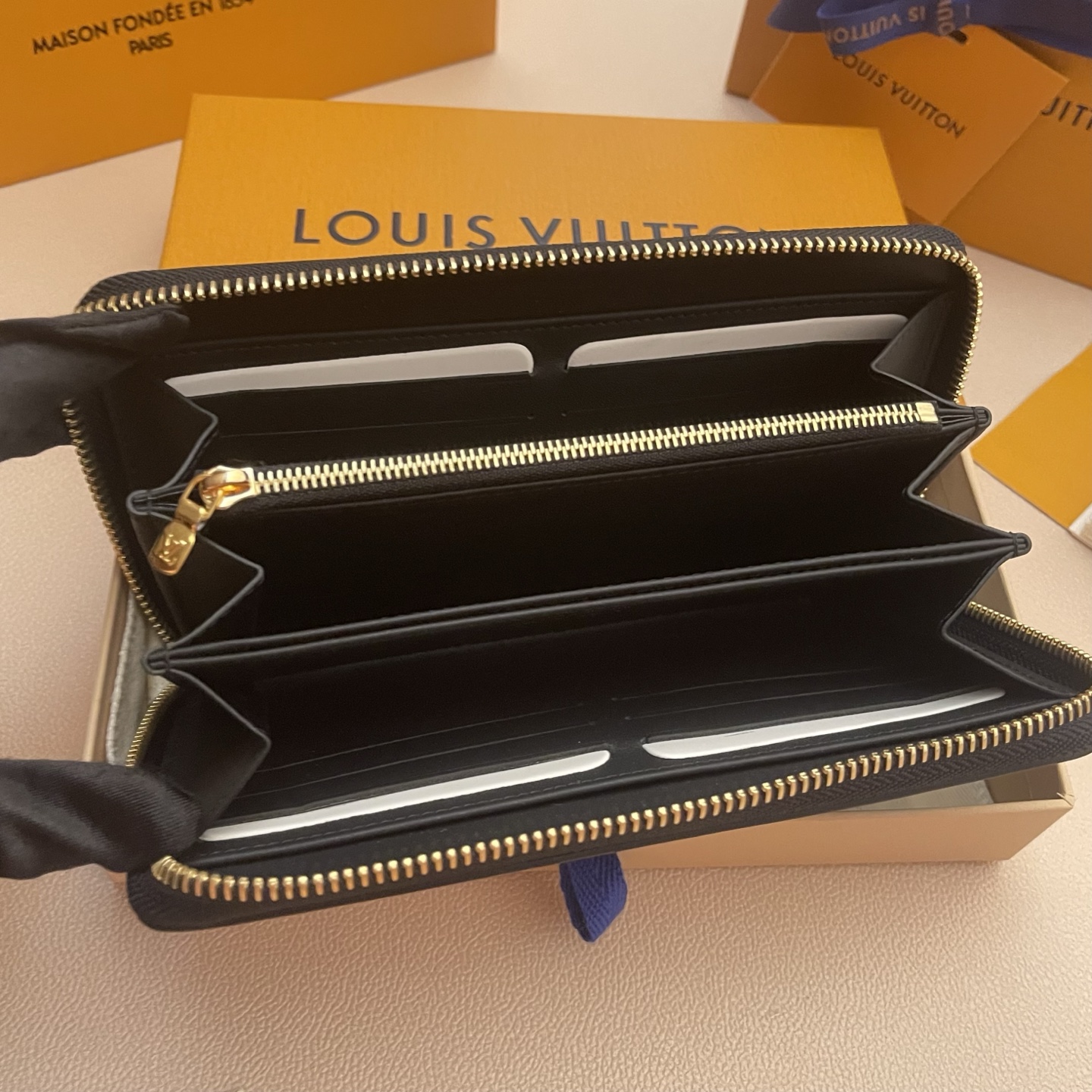 Louis Vuitton Zippy Wallet Monogram Embossed Leather Black/Multi-color 6 i1742751208294 8505 0 5