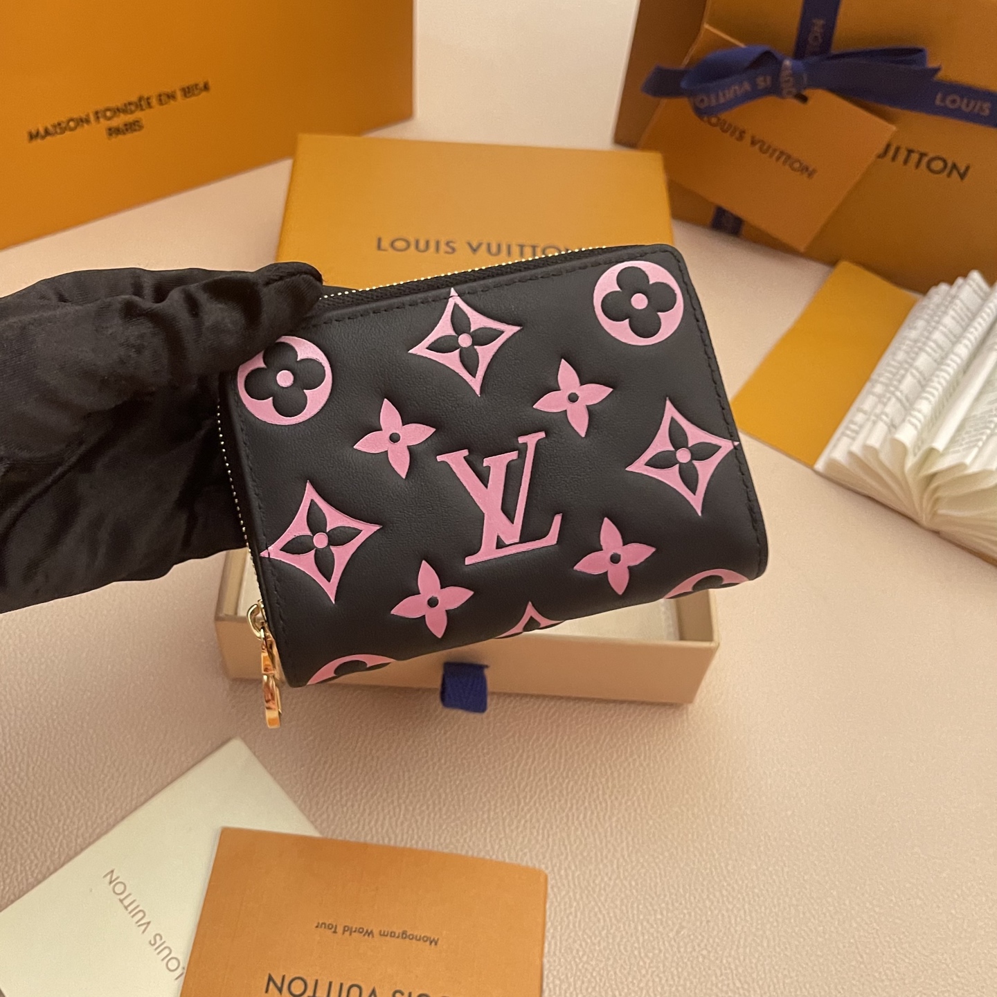 Louis Vuitton Lisa Wallet Monogram Embossed Leather Black and Pink 4 i1742751481713 5353 0 2