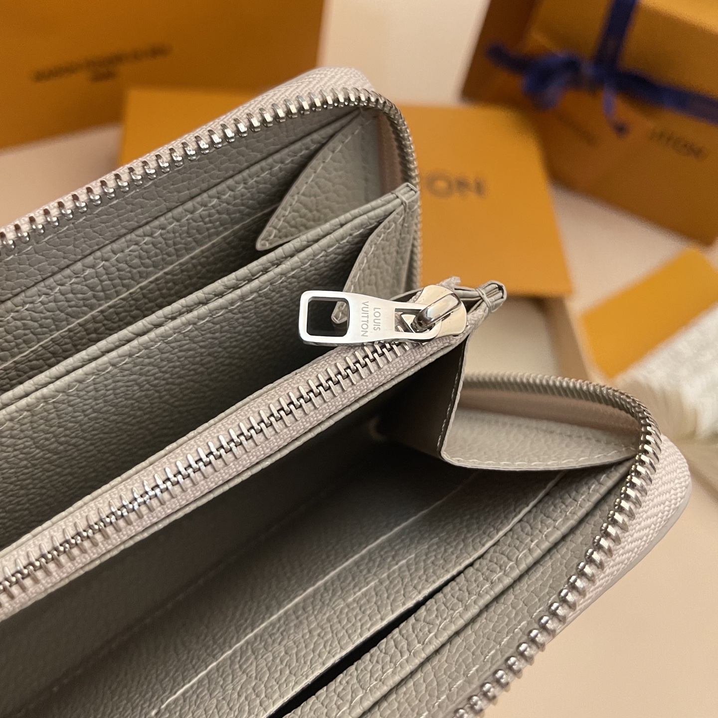 Louis Vuitton Zippy Wallet: Monogram Leather, Zip-Around Closure, Elegant Design 8 i1743595674588 4753 0 6
