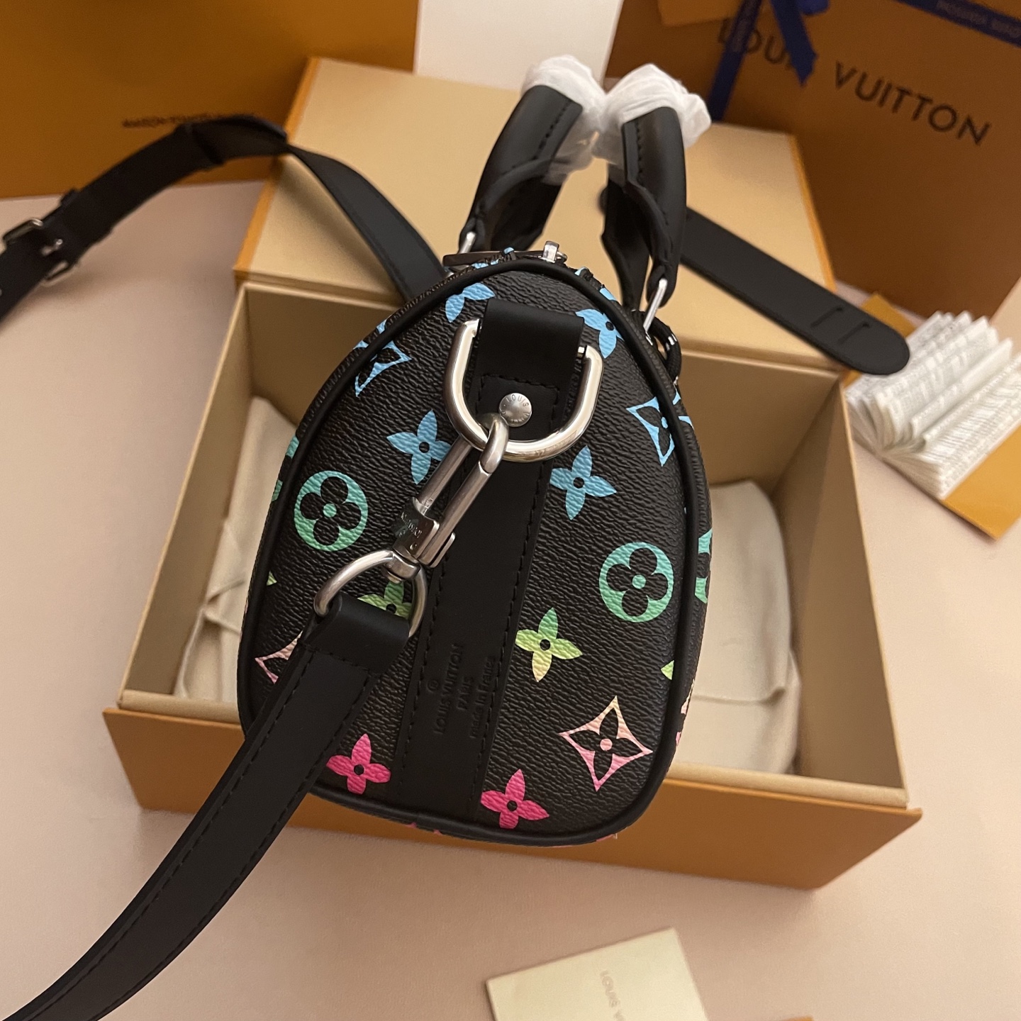 Louis Vuitton Keepall Bandoulière 25 Iridescent Monogram Black Leather Bag 4 i1744639434010 8747 0 2