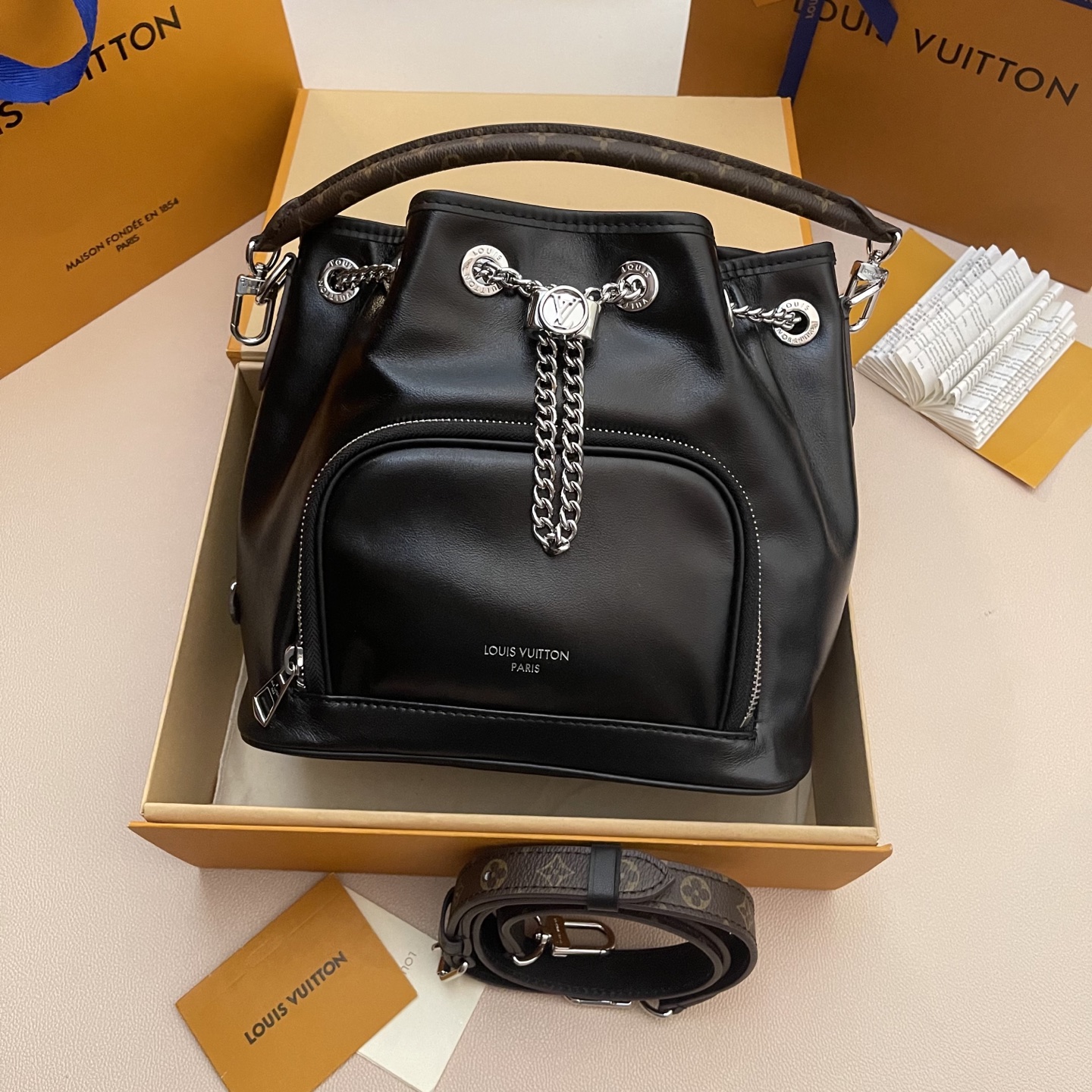 Louis Vuitton No Way Vibe Black Leather Bucket Bag with Silver Hardware 2 i1745674511649 5788 0 0