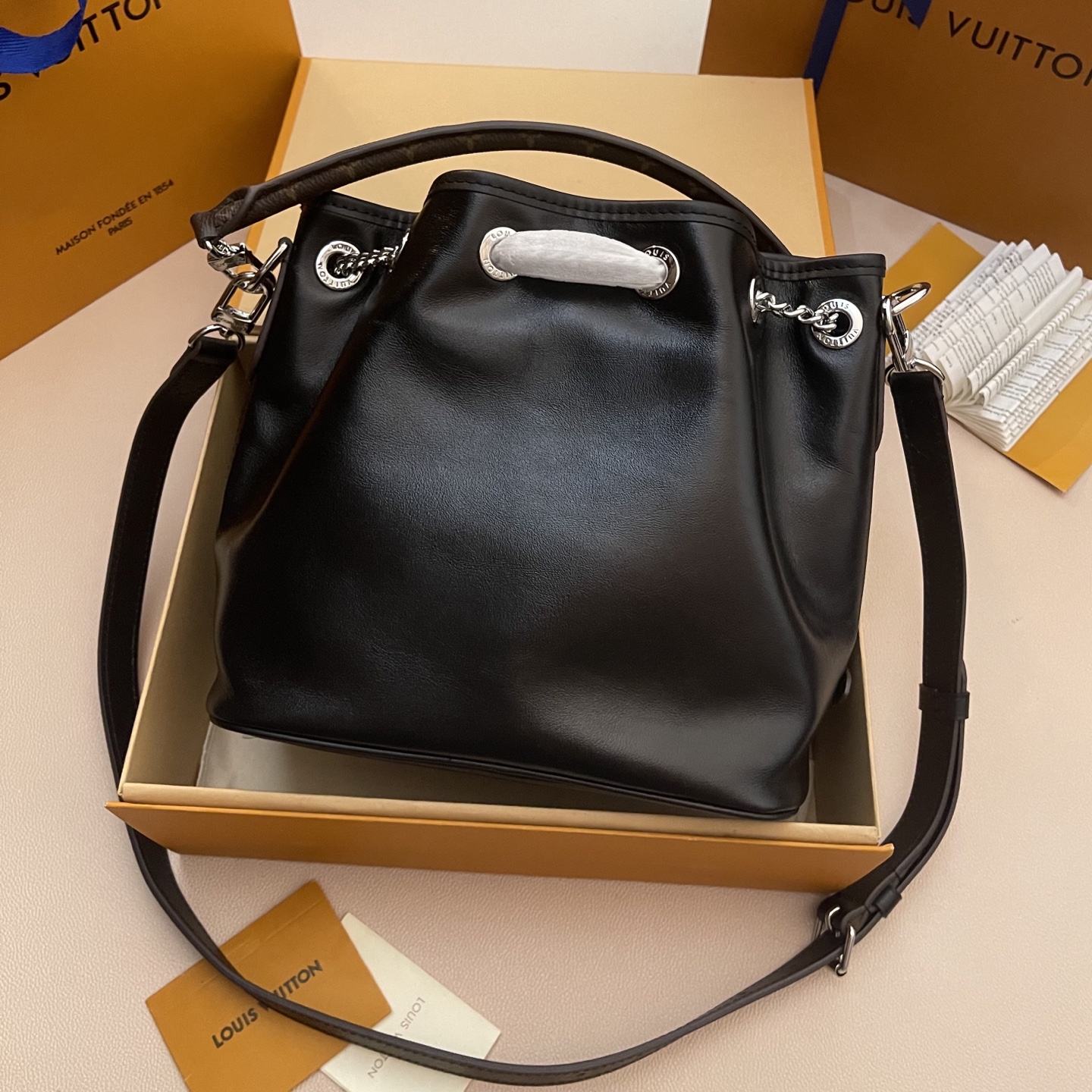 Louis Vuitton No Way Vibe Black Leather Bucket Bag with Silver Hardware 3 i1745674512996 6842 0 1
