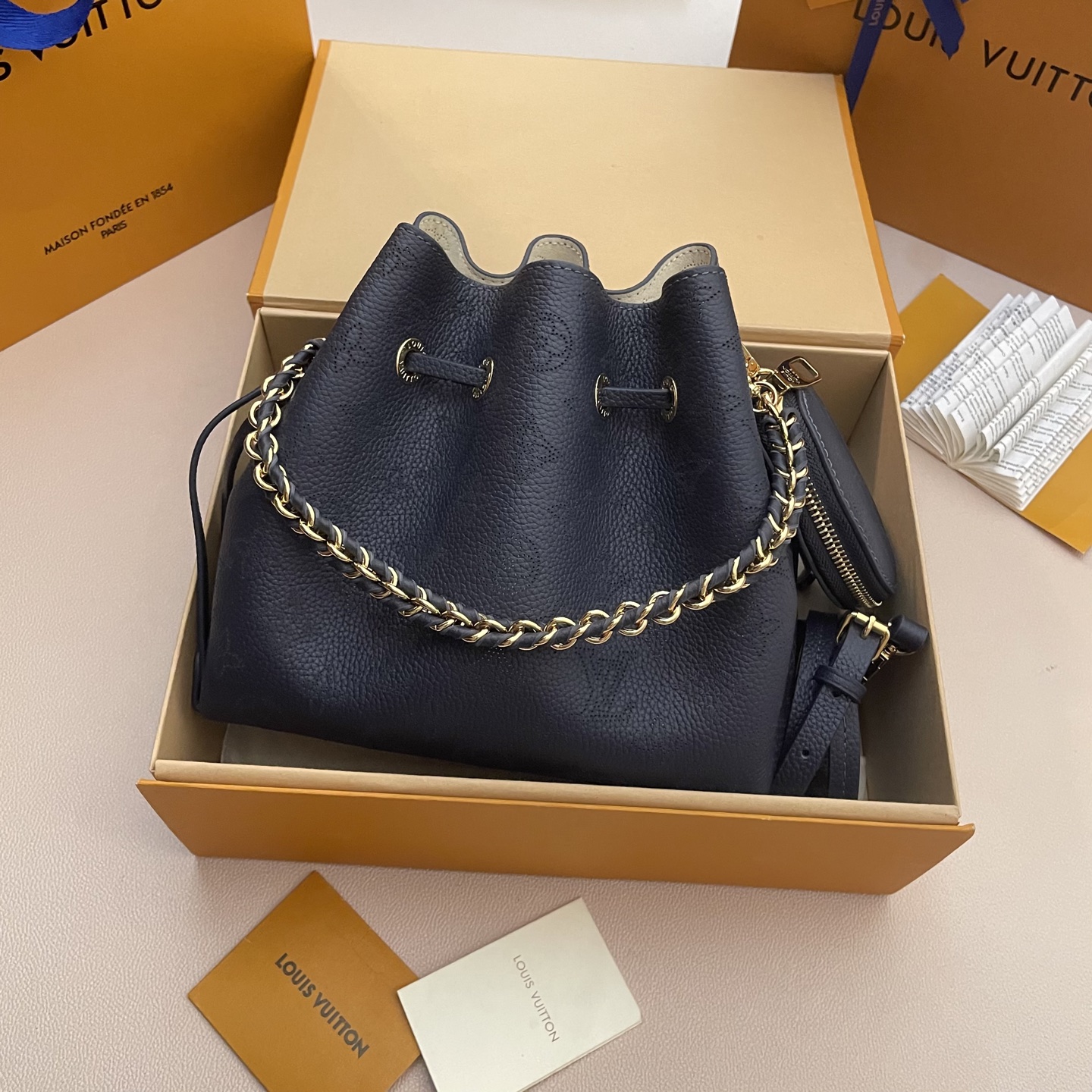 Louis Vuitton Bella Bucket Bag Monogram Leather with Chain Handle,Navy Blue 2 i1745674865615 1233 0 0