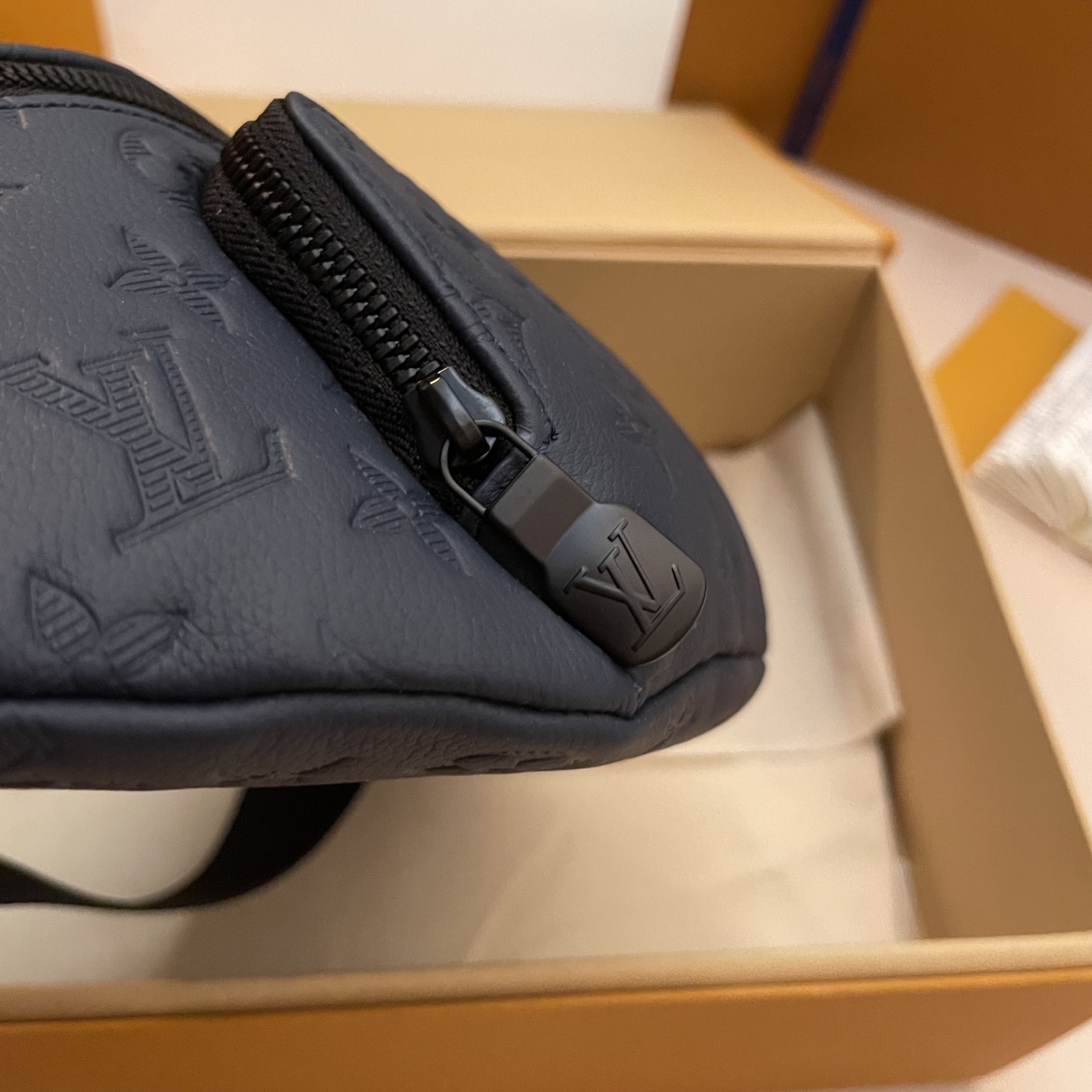 Louis Vuitton Rush Bum Bag Monogram Shadow Leather M47058 Blue M14784 4 i1745676022982 9811 0 3