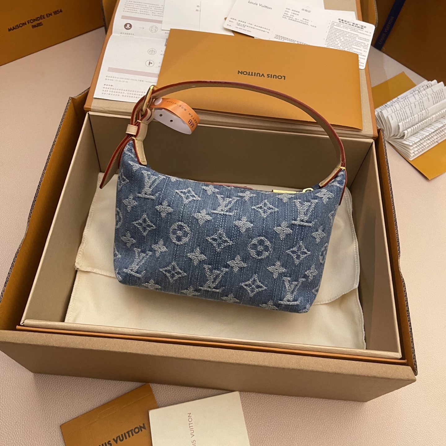 Louis Vuitton Hills Pochette Denim Handbag, Designer Clutch, M82949 3 i1745760184217 6559 0 1