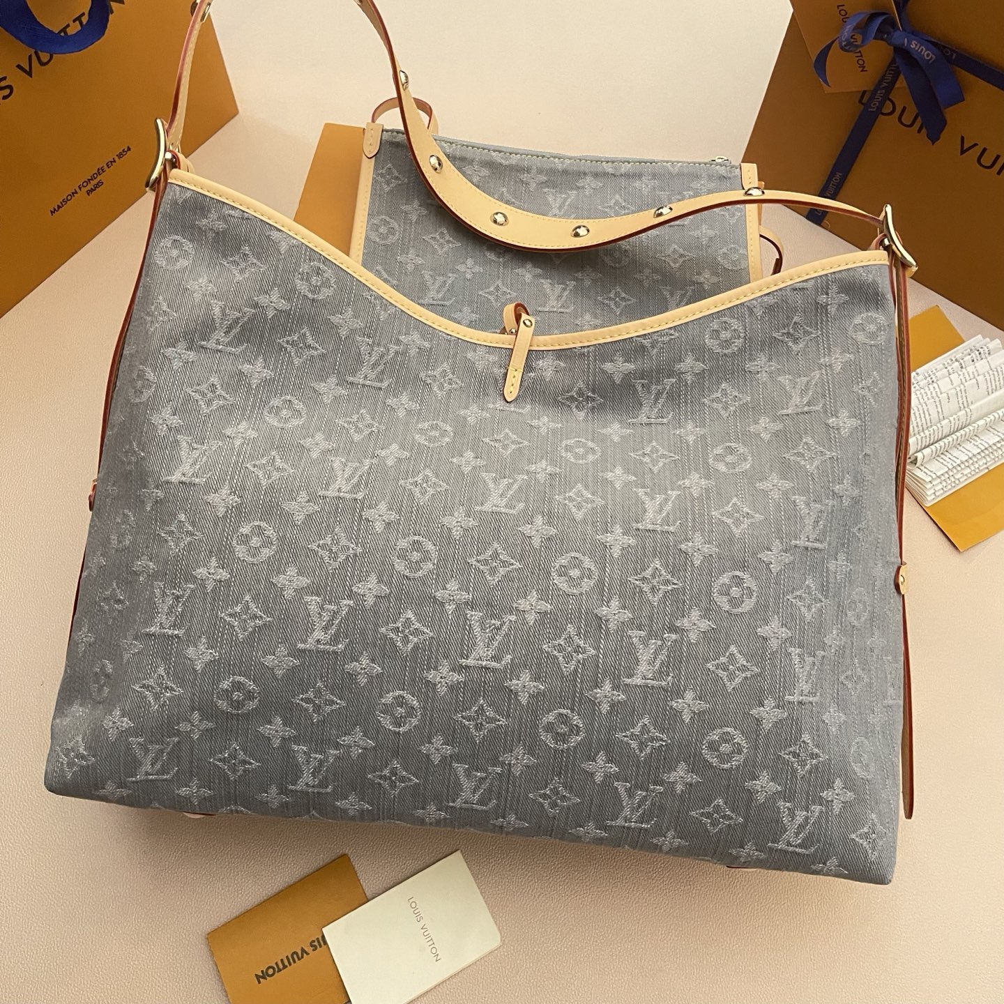 Louis Vuitton Carryall Denim Bag: Stylish, Spacious, and Functional Tote 2 i1745762209419 2584 0 1