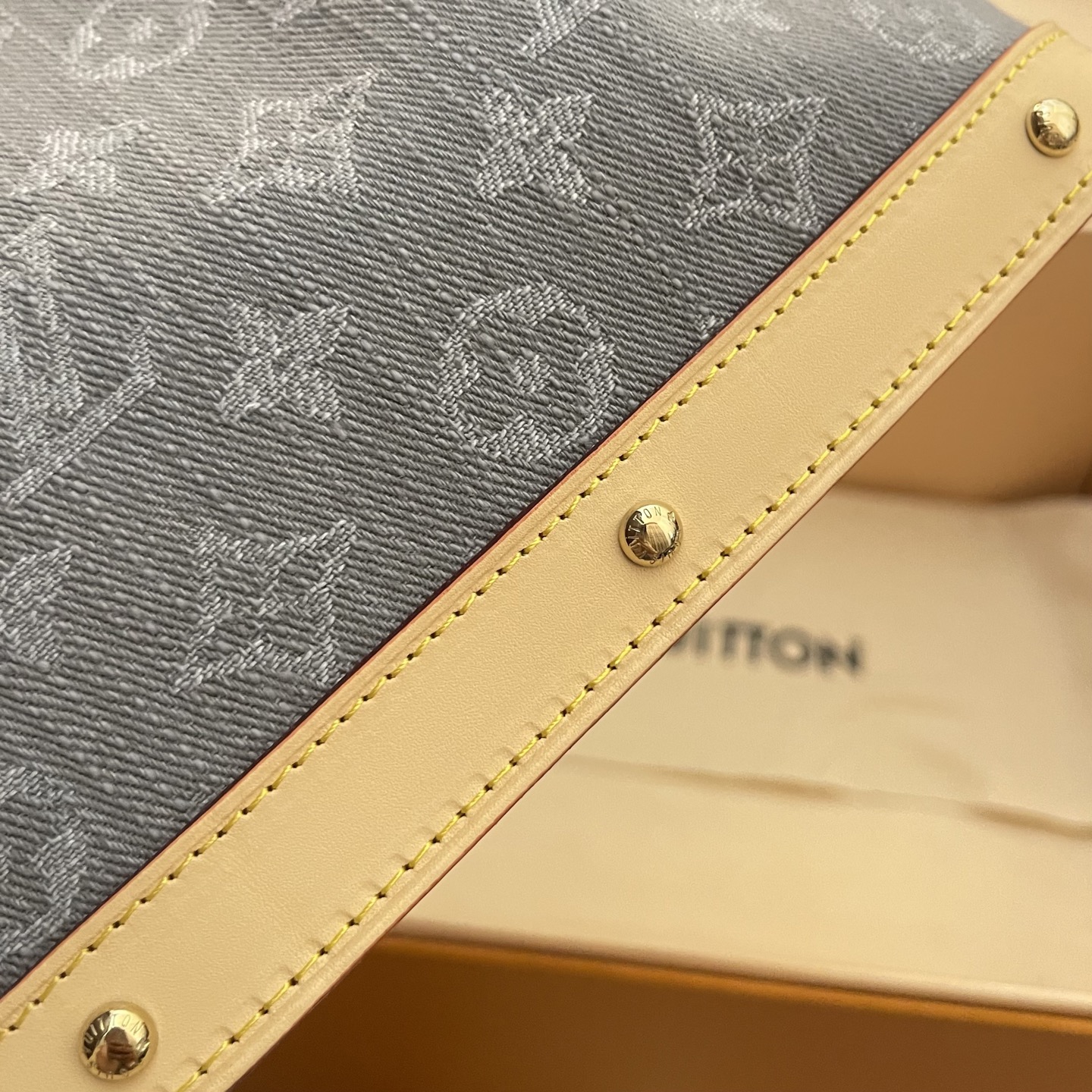 Louis Vuitton Monogram Denim Large Cosmetic Pouch, Gray (27 x 18 x 9 cm) 6 i1745762665462 270 0 5