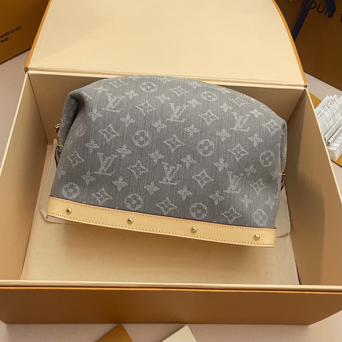 Louis Vuitton Monogram Denim Large Cosmetic Pouch, Gray (27 x 18 x 9 cm) 2 i1745762665575 5037 0 1