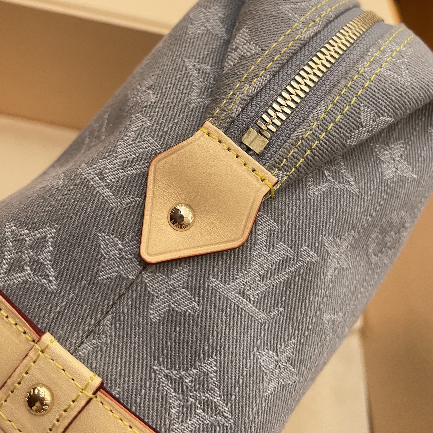 Louis Vuitton Monogram Denim Large Cosmetic Pouch, Gray (27 x 18 x 9 cm) 4 i1745762667208 9572 0 3