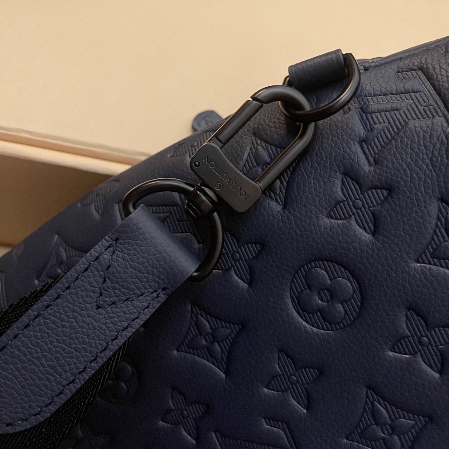 Louis Vuitton Duo Sling Bag:Embossed Leather,Adjustable Strap,Compact Design 4 i1745763193813 1065 0 3
