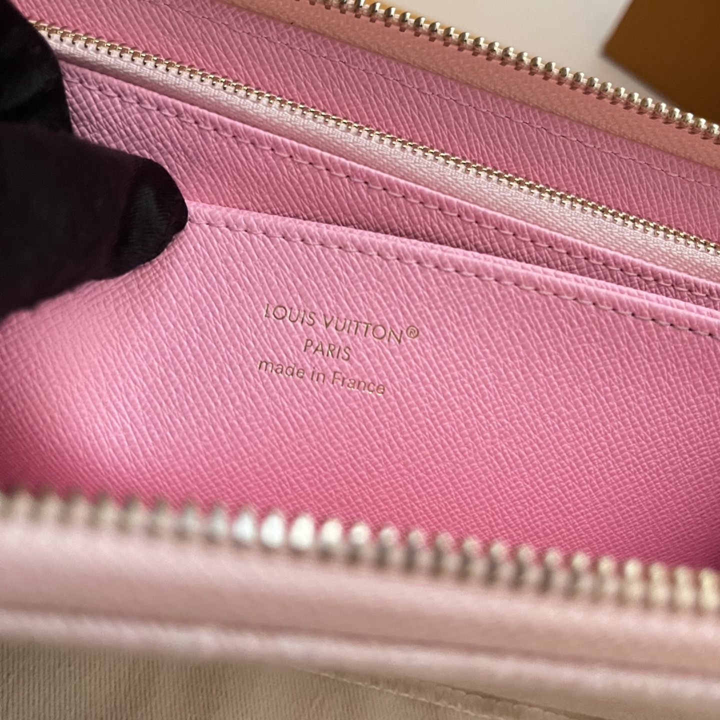 Louis Vuitton Zippy Wallet Monogram Jacquard Denim Pink 19.5 x 10.5 x 2.5 cm 8 i1747044626608 8163 0 7
