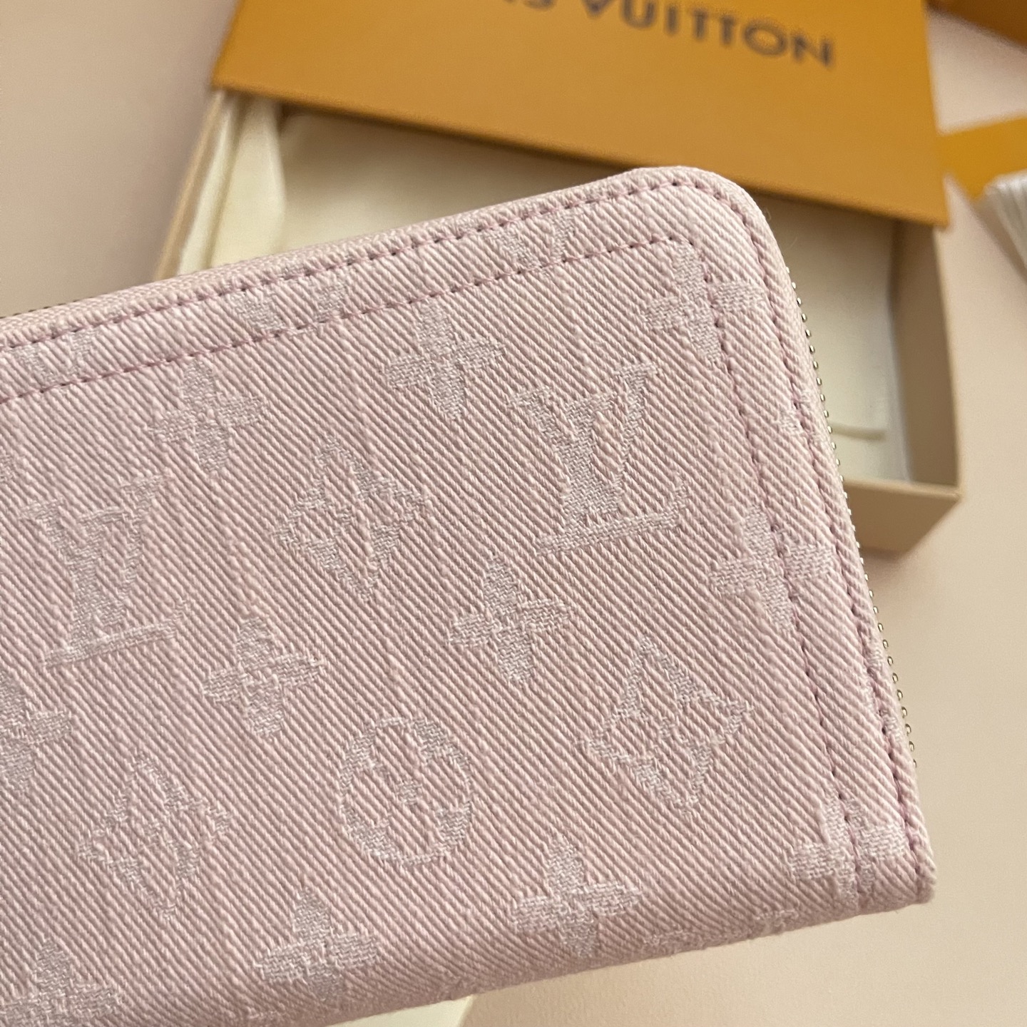 Louis Vuitton Zippy Wallet Monogram Jacquard Denim Pink 19.5 x 10.5 x 2.5 cm 6 i1747044628132 6506 0 5