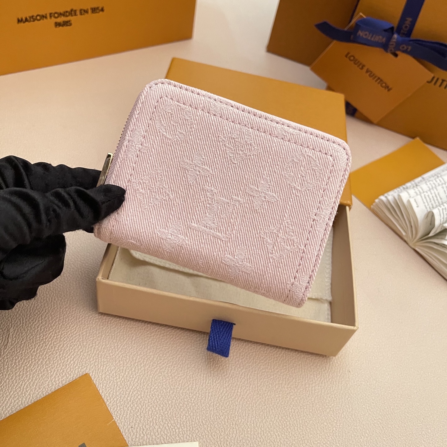 Louis Vuitton Zippy Coin Purse Monogram Denim Pink Leather Wallet 6 i1747044898419 6114 0 4