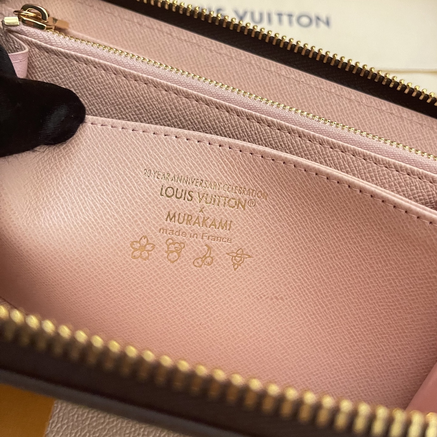 Louis Vuitton Takashi Murakami Zippy Wallet Monogram Cherry Blossom 10 i1747142264823 8478 0 8