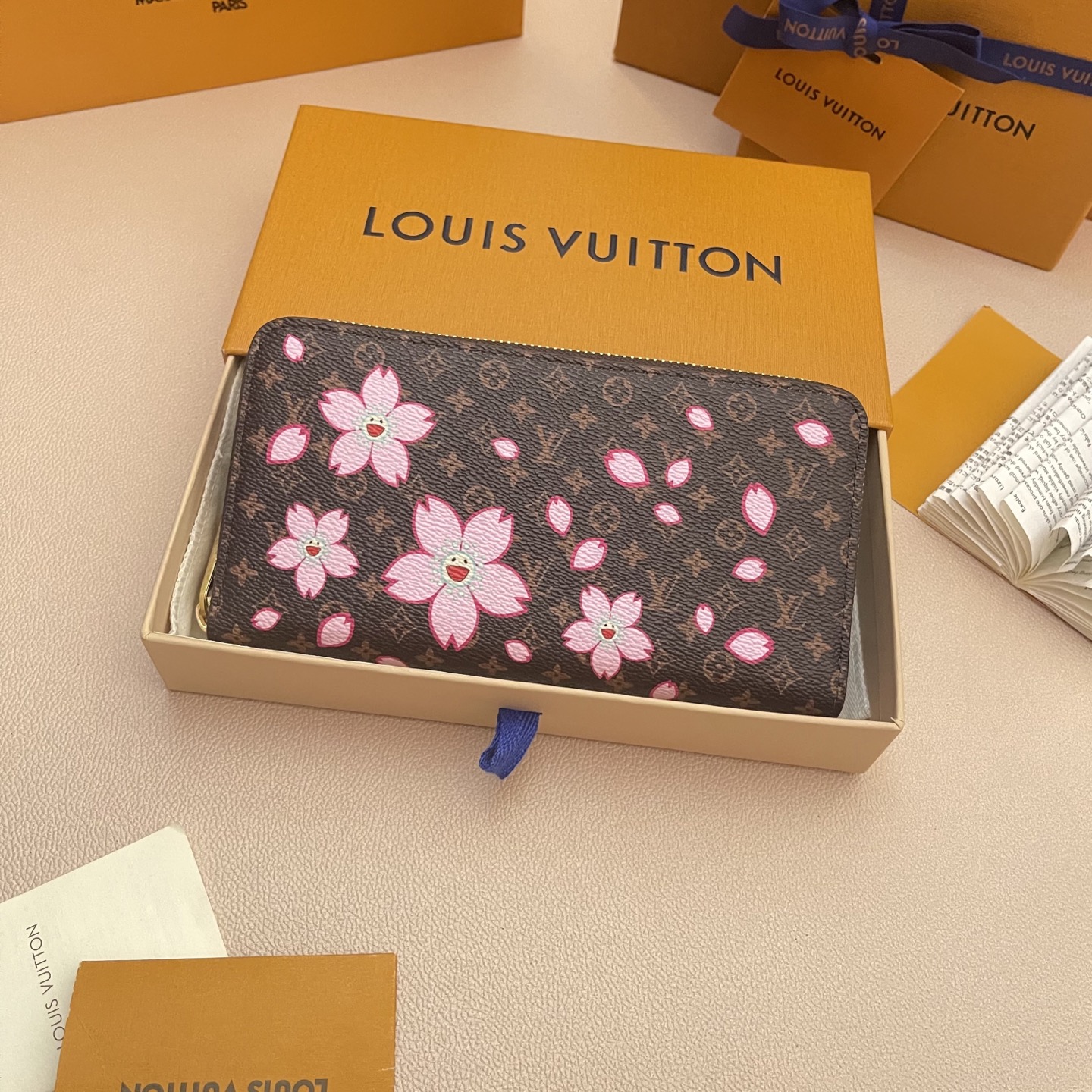 Louis Vuitton Takashi Murakami Zippy Wallet Monogram Cherry Blossom 2 i1747142266809 8814 0 0