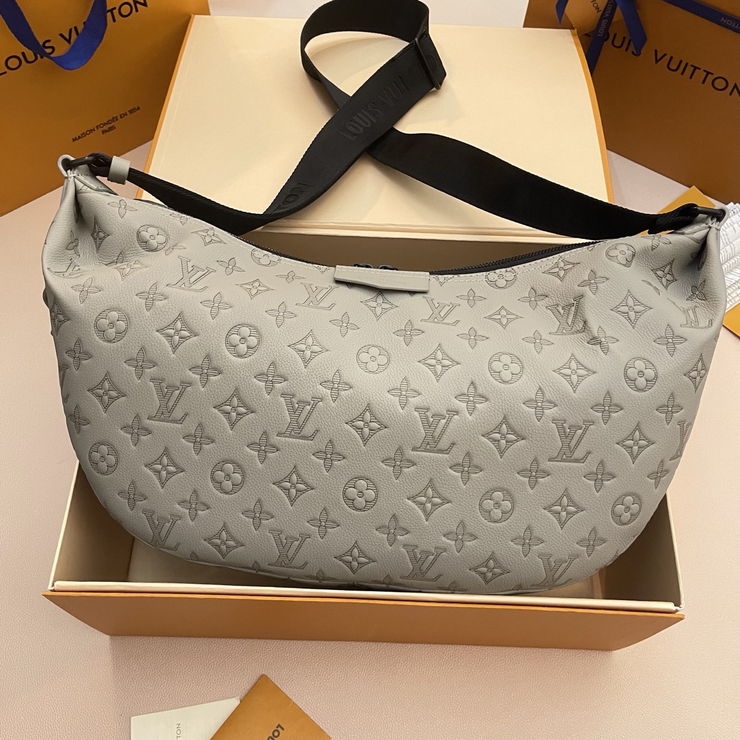 Louis Vuitton Gray Monogram Shadow Leather Hamac Crossbody Bag 1 i1747142892365 6096 0 0