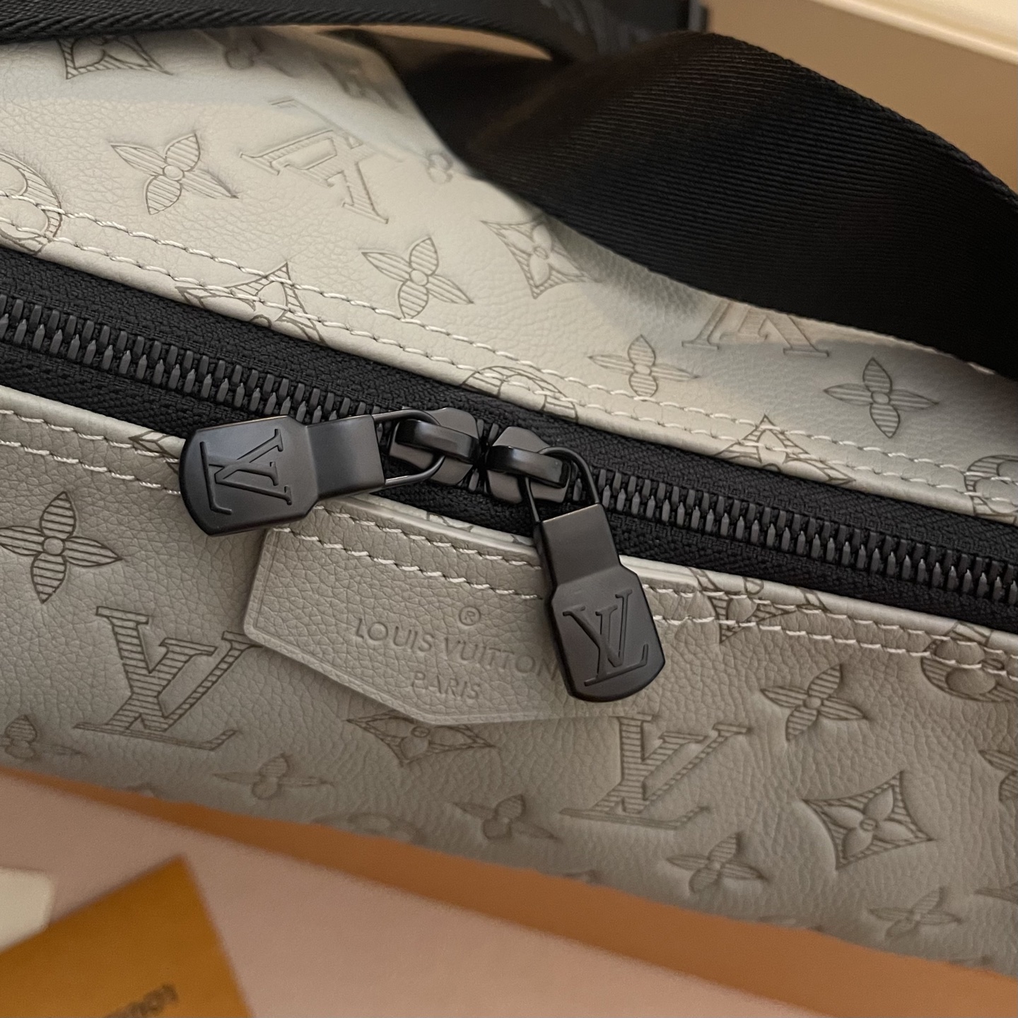 Louis Vuitton Gray Monogram Shadow Leather Hamac Crossbody Bag 5 i1747142892560 2466 0 4