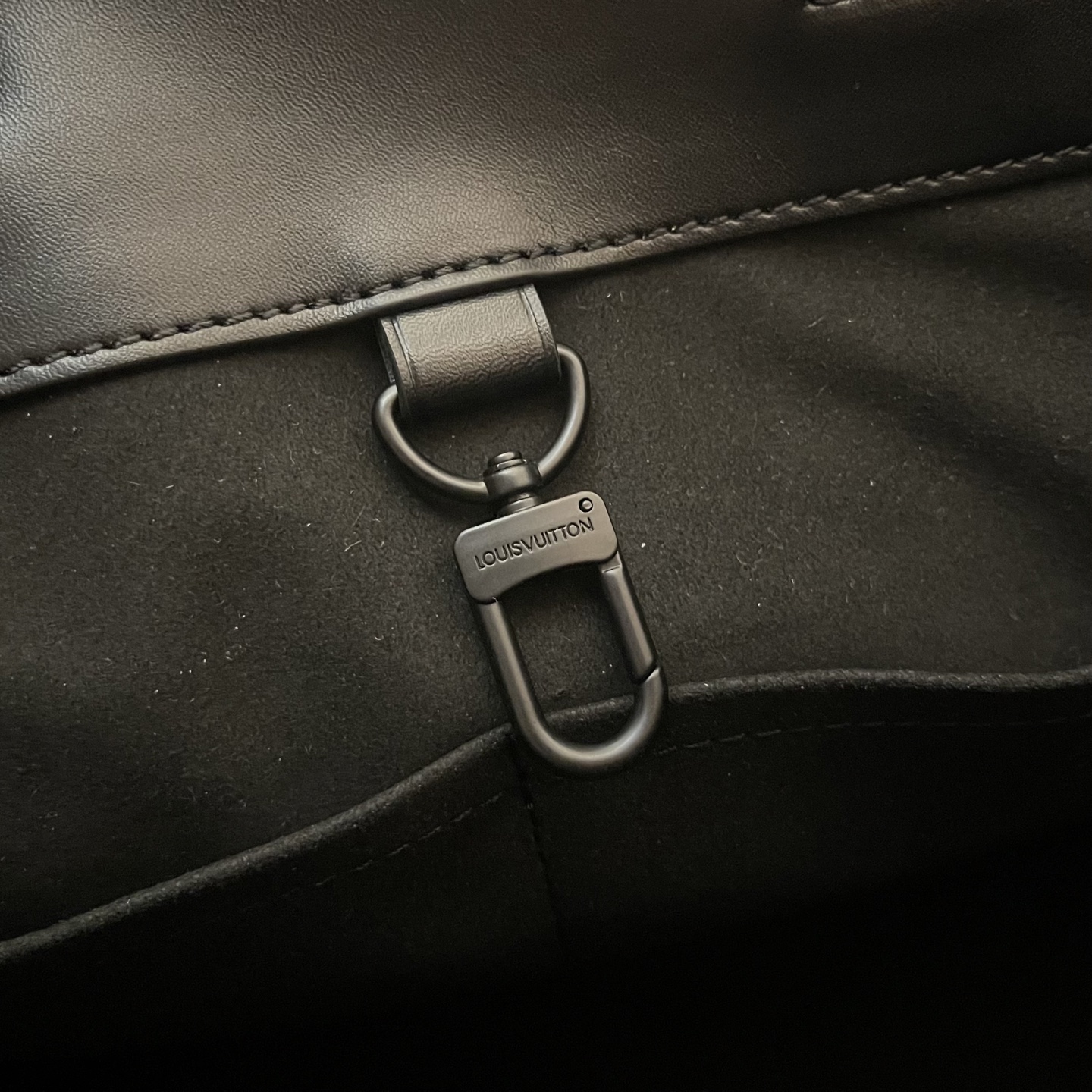 Louis Vuitton Packaging Shopper Bag - Black Leather Medium Tote 9 i1747228586406 8537 0 8