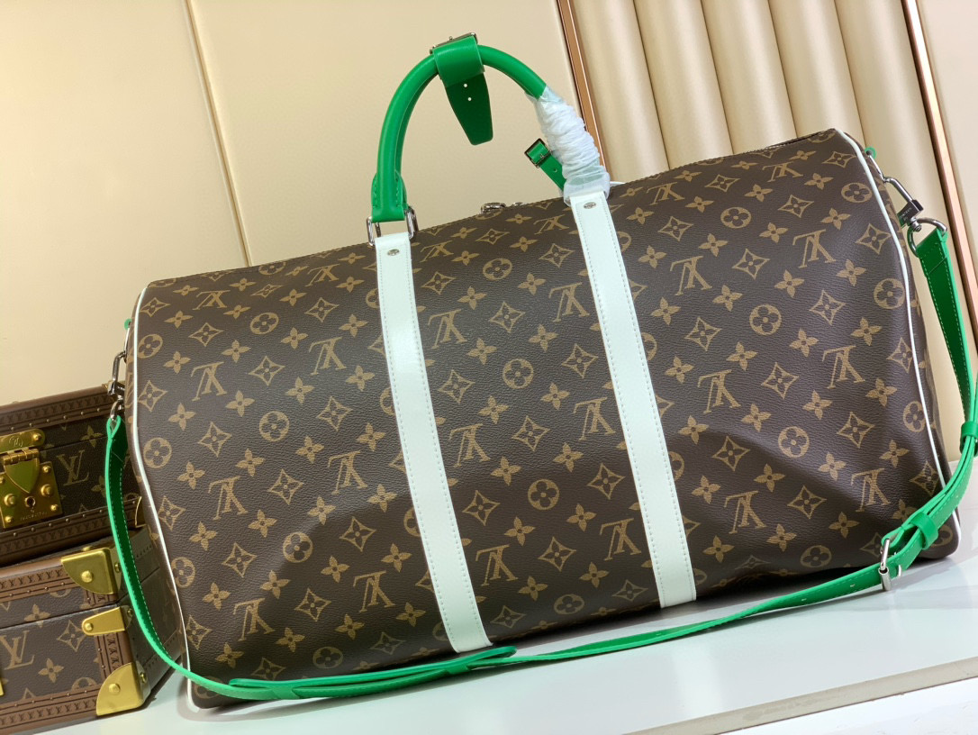 Louis Vuitton Keepall Bandoulière 50 Golf Monogram Travel Bag 2 i1747229453075 8305 0 1