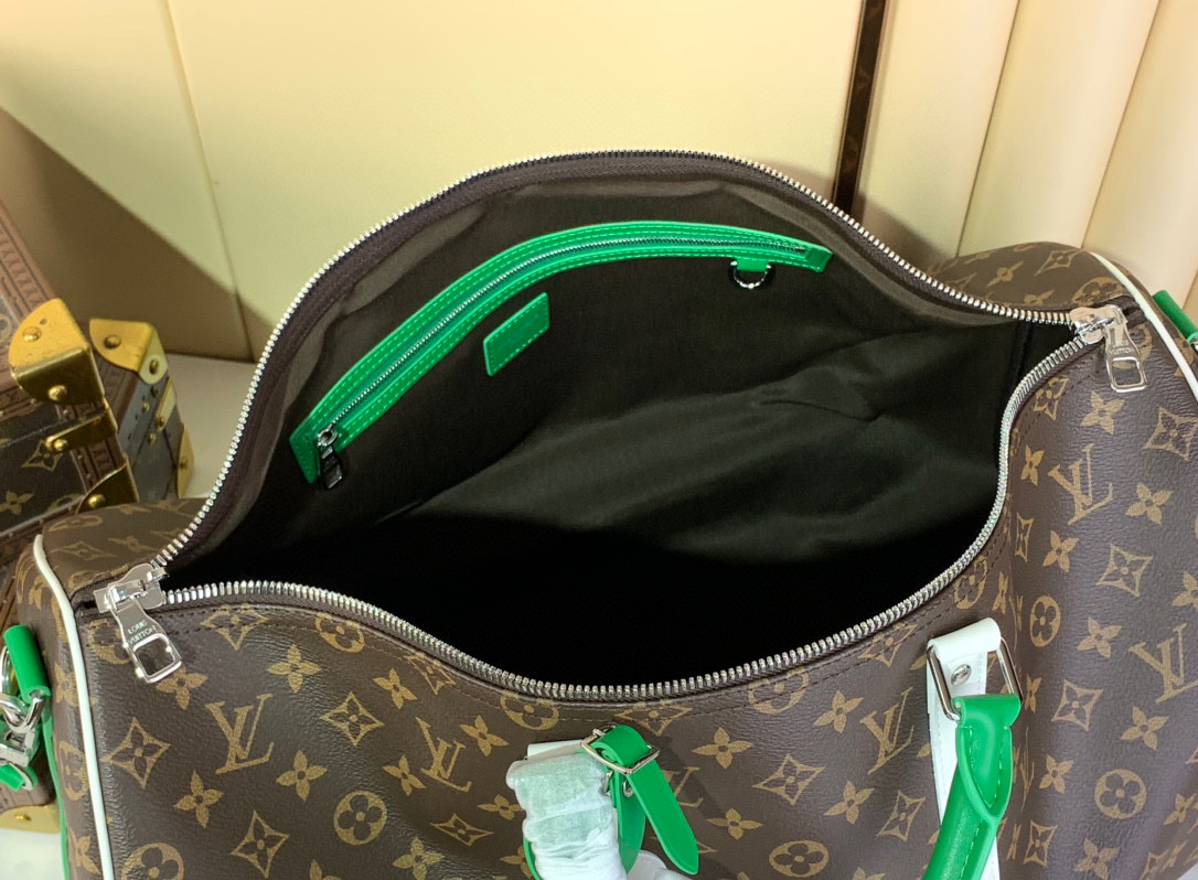 Louis Vuitton Keepall Bandoulière 50 Golf Monogram Travel Bag 8 i1747229454149 9432 0 7