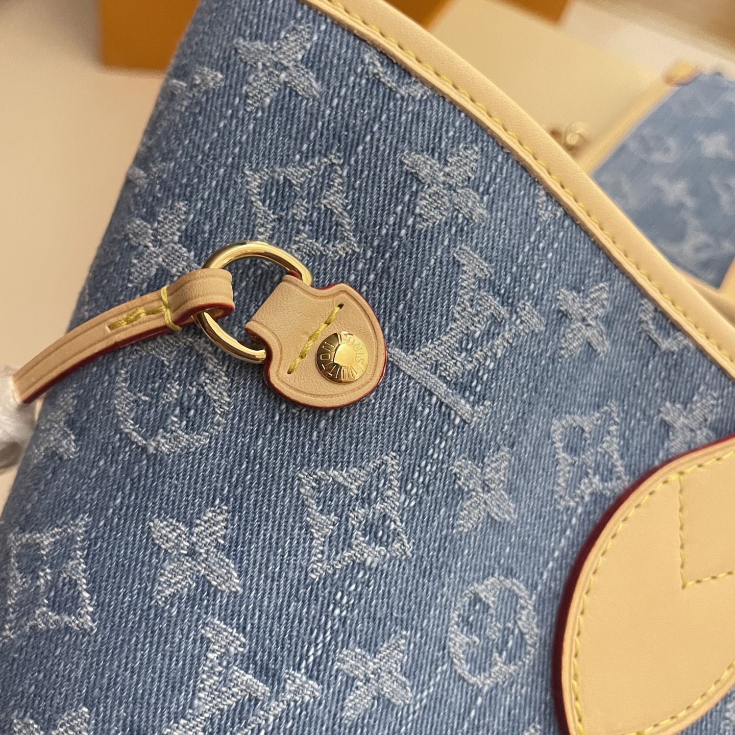 Louis Vuitton Neverfull MM Shopping Bag - Monogram Denim, Spacious & Stylish 3 i1747230745636 7266 0 2