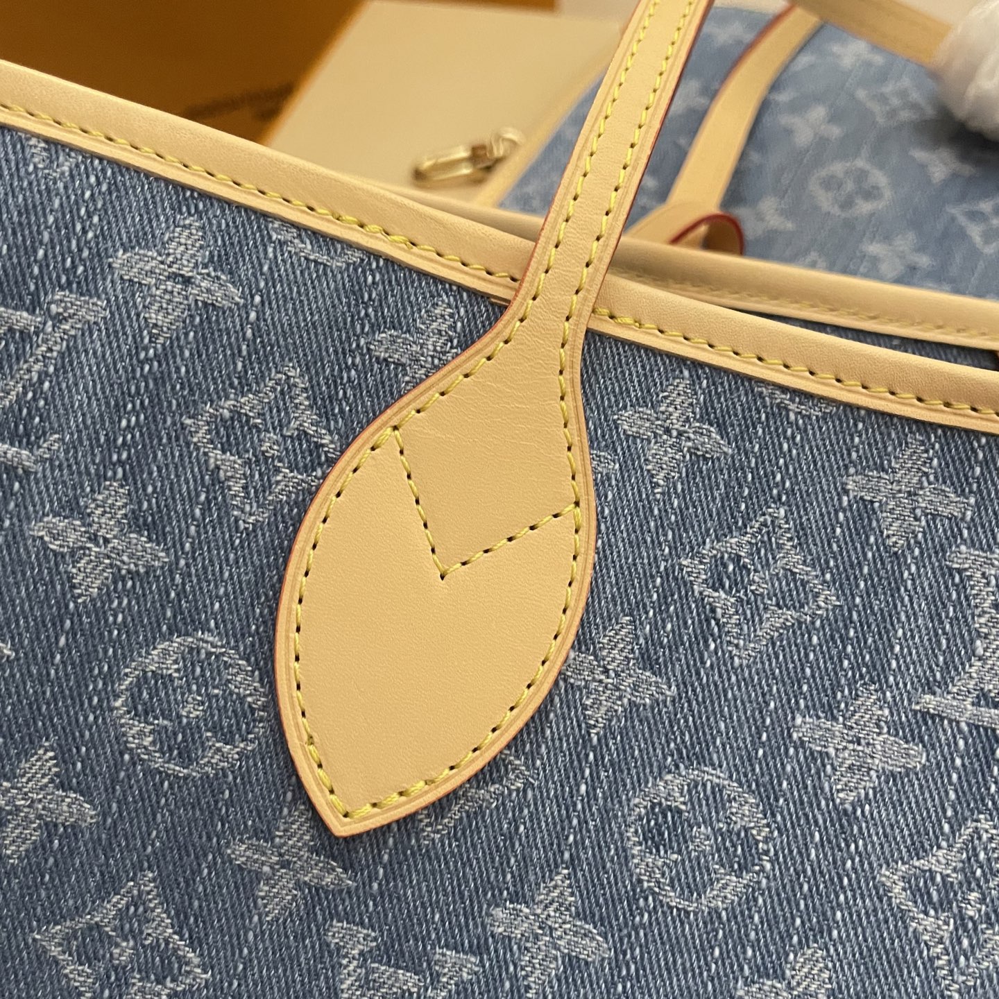 Louis Vuitton Neverfull MM Shopping Bag - Monogram Denim, Spacious & Stylish 4 i1747230747096 4493 0 3