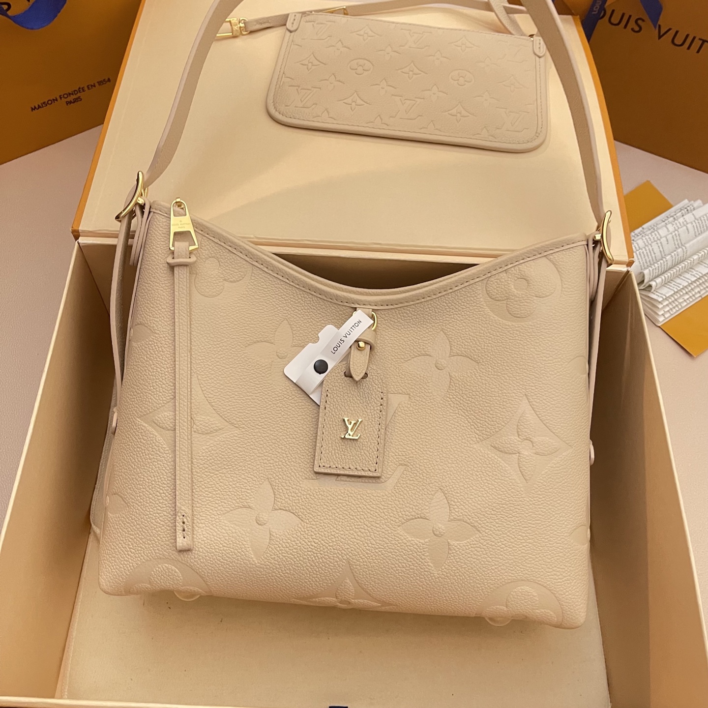 Louis Vuitton CarryAll PM Ivory Monogram Epi Leather Handbag 1 i1747320027904 442 0 0