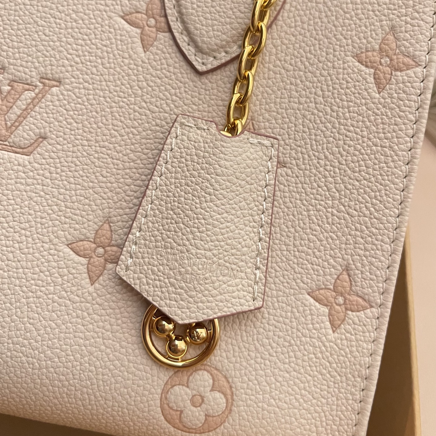 Louis Vuitton OnTheGo Small Tote Bag Monogram Empreinte Leather M14403 4 i1747320385170 241 0 3