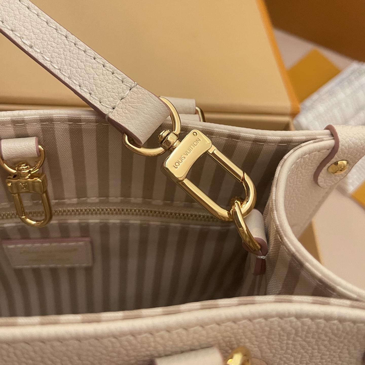 Louis Vuitton OnTheGo Small Tote Bag Monogram Empreinte Leather M14403 8 i1747320385940 315 0 7