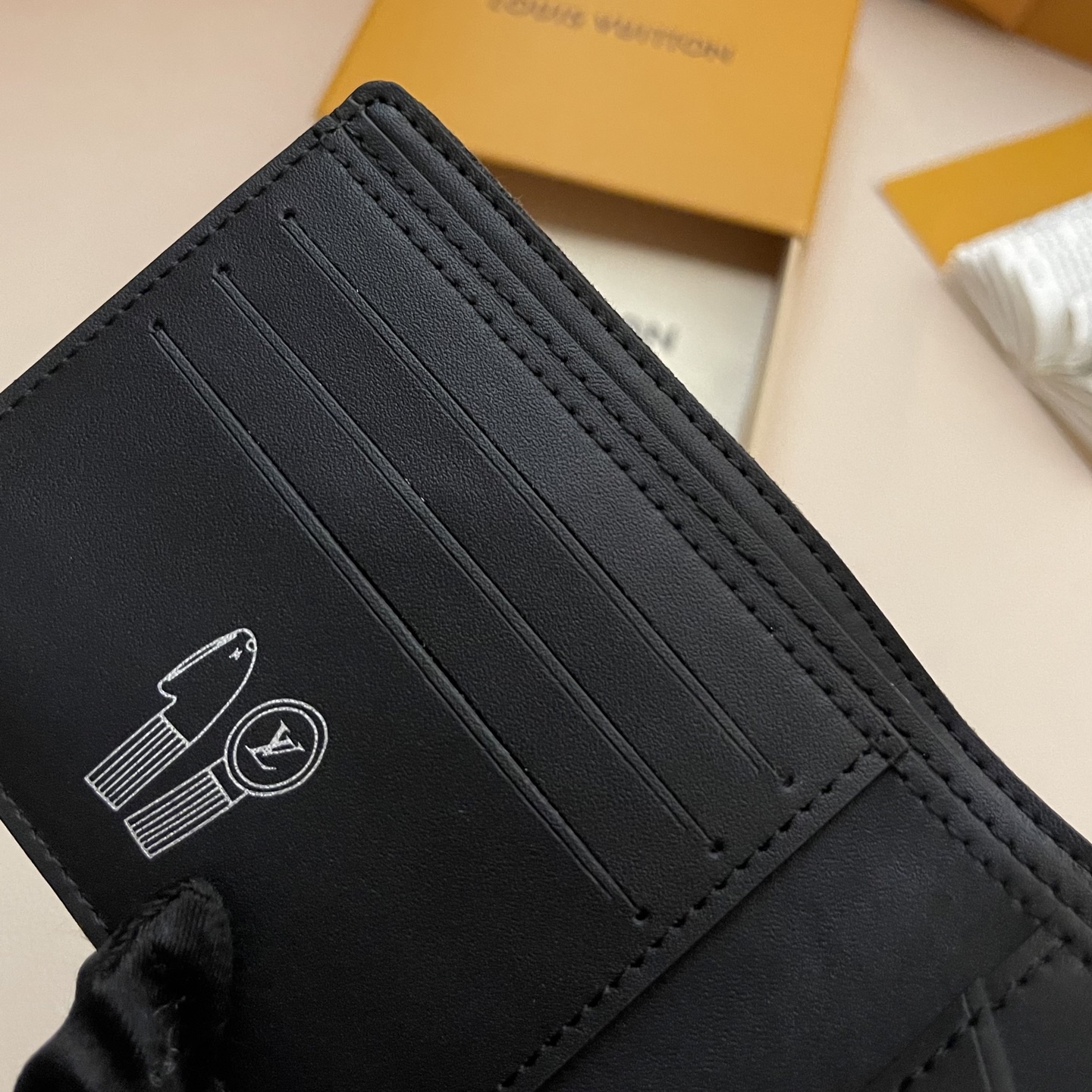 Louis Vuitton Multiple Wallet Blason Denim,Embroidered Colorful Letter 9 i1747751611298 4258 0 6