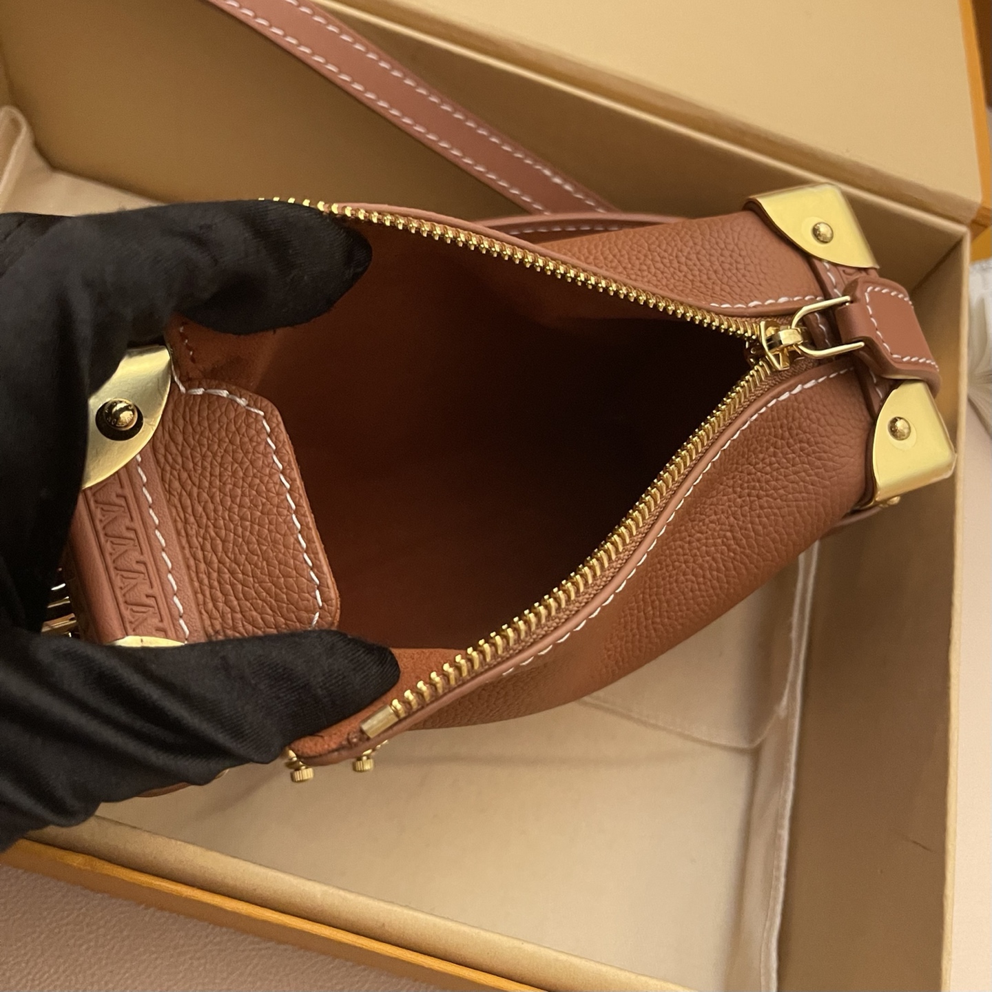 Louis Vuitton Side Trunk Handbag with Leather, Brown, Small Size 18*12.5*8 8 i1748354111420 8245 0 7