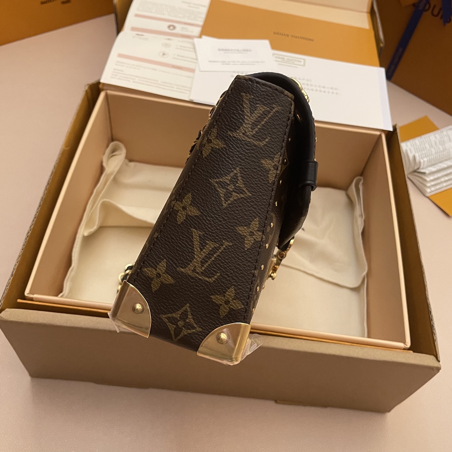 Louis Vuitton Trunkie Handbag: Premium Quality, Iconic Design - M14526 3 i1748355064505 365 0 2