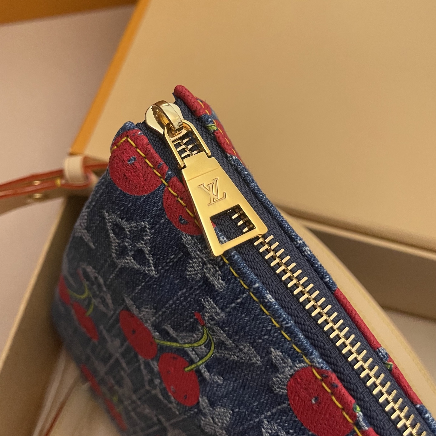 Louis Vuitton Coussin Small Handbag Monogram Denim Cherry, 26 x 20 x 12 cm 5 i1748440207155 6108 0 3