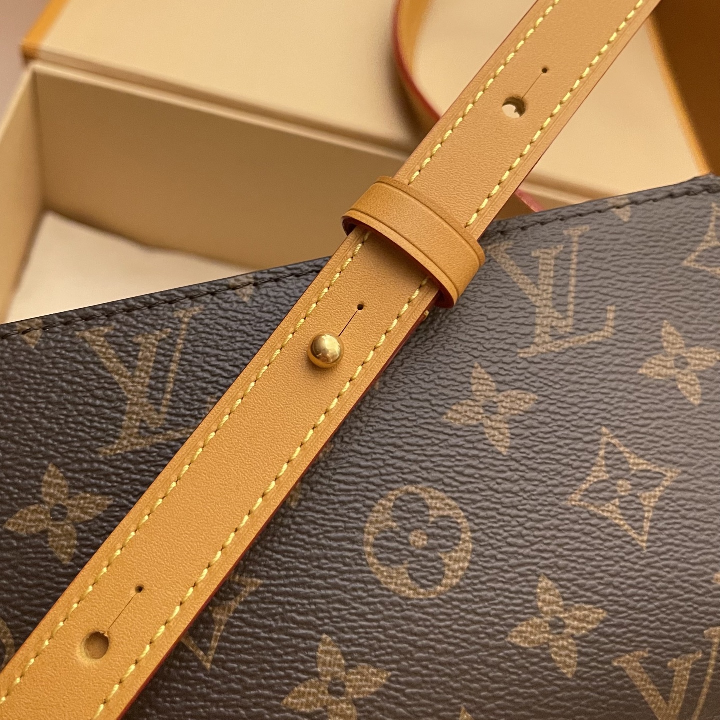 Louis Vuitton Steamer Mini Handbag Monogram Canvas with Gold-Tone Hardware 7 i1748442822338 7385 0 6